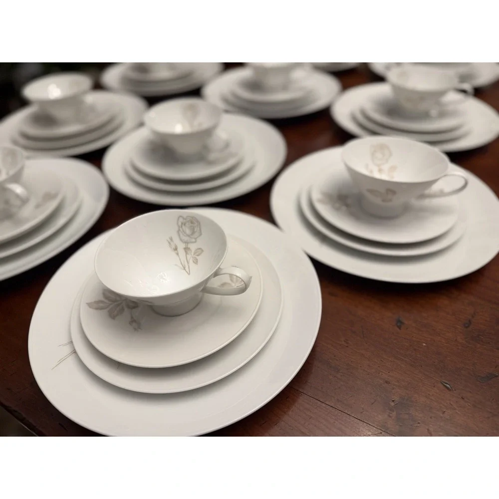 Rosenthal Classic Rose 57pc Pristine China Service, 15